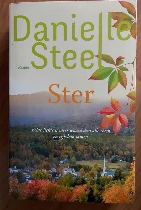 Ster / danielle steel, Ophalen of Verzenden, Zo goed als nieuw, Danielle Steel