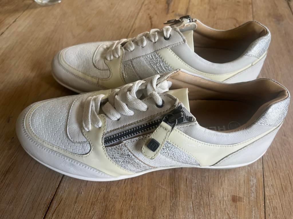 Helioform sneakers met rits, maat 4,5 / 37,5 Nieuw!, Ophalen of Verzenden, Gedragen, Wit, Sneakers of Gympen