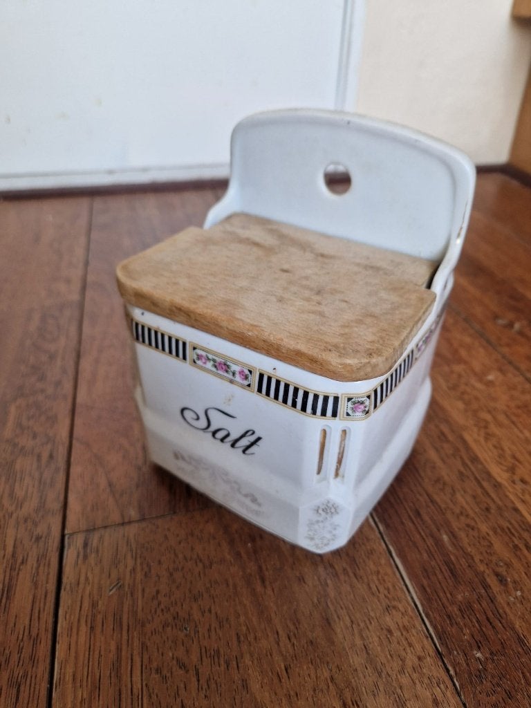 Antieke zoutpot met houten deksel, Ophalen of Verzenden