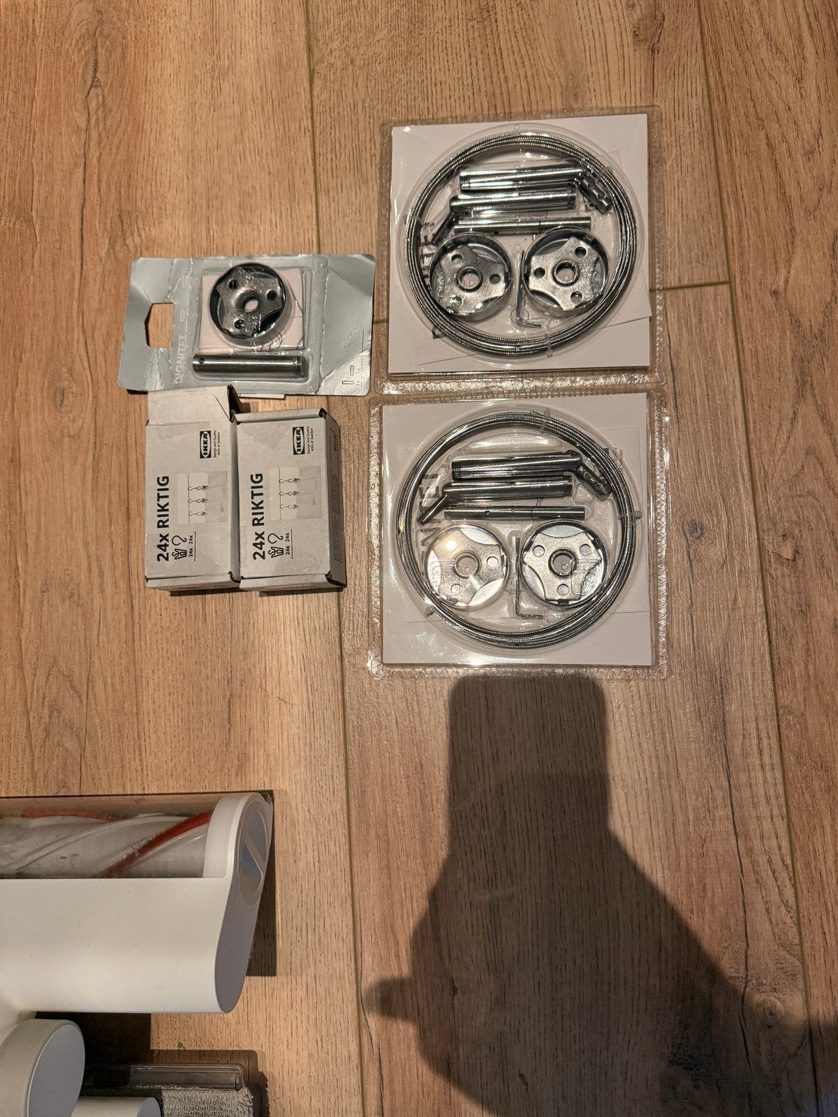 IKEA Dignitet gordijnroede en Riktig gordijnhaken, Inclusief montageonderdelen, Metaal, Nieuw, Ophalen of Verzenden