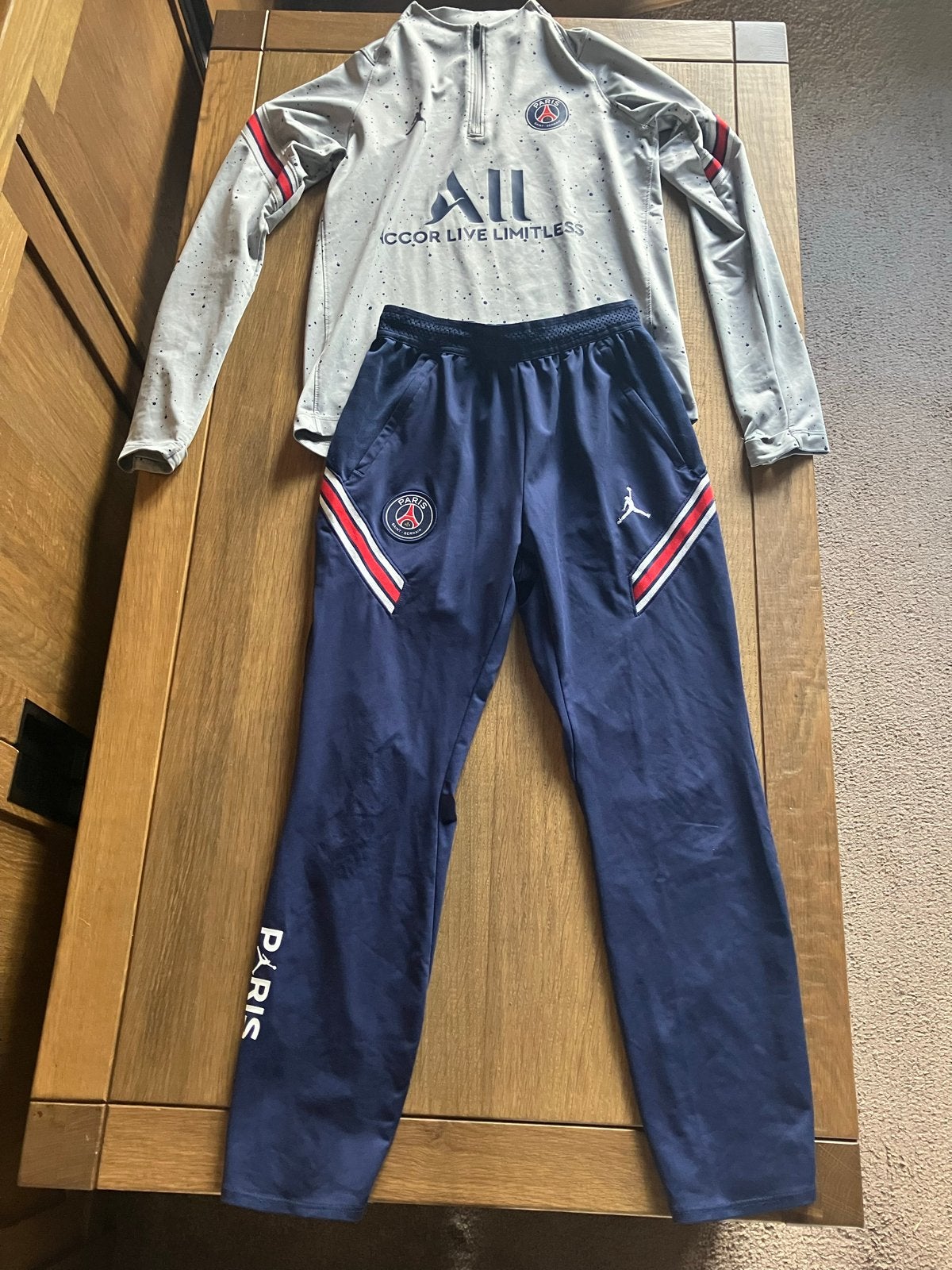 PSG trainingspak maat L (147-158 cm), Ophalen, Zo goed als nieuw, Jongen of Meisje, Sport- of Zwemkleding