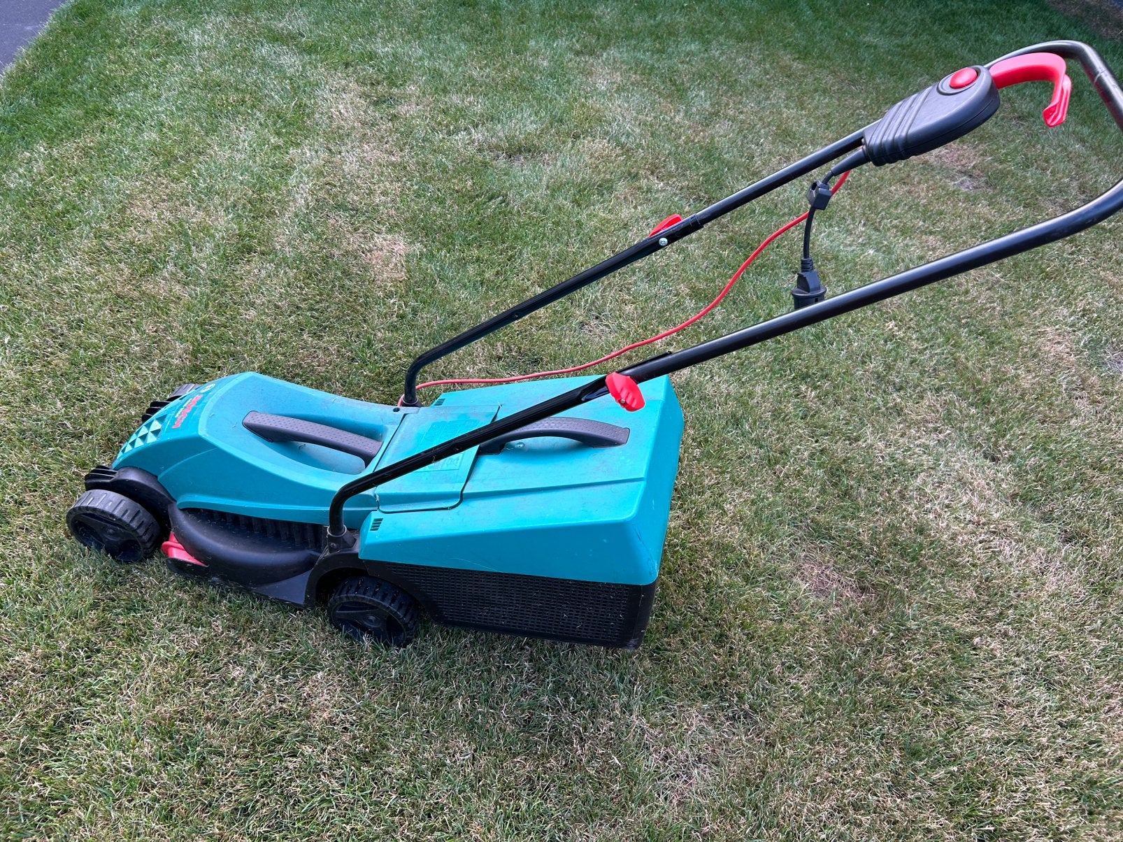 Te koop gebruikte grasmaaier Bosch ARM3200, Cirkelmaaier, Gebruikt, Elektrische grasmaaier, Ophalen of Verzenden
