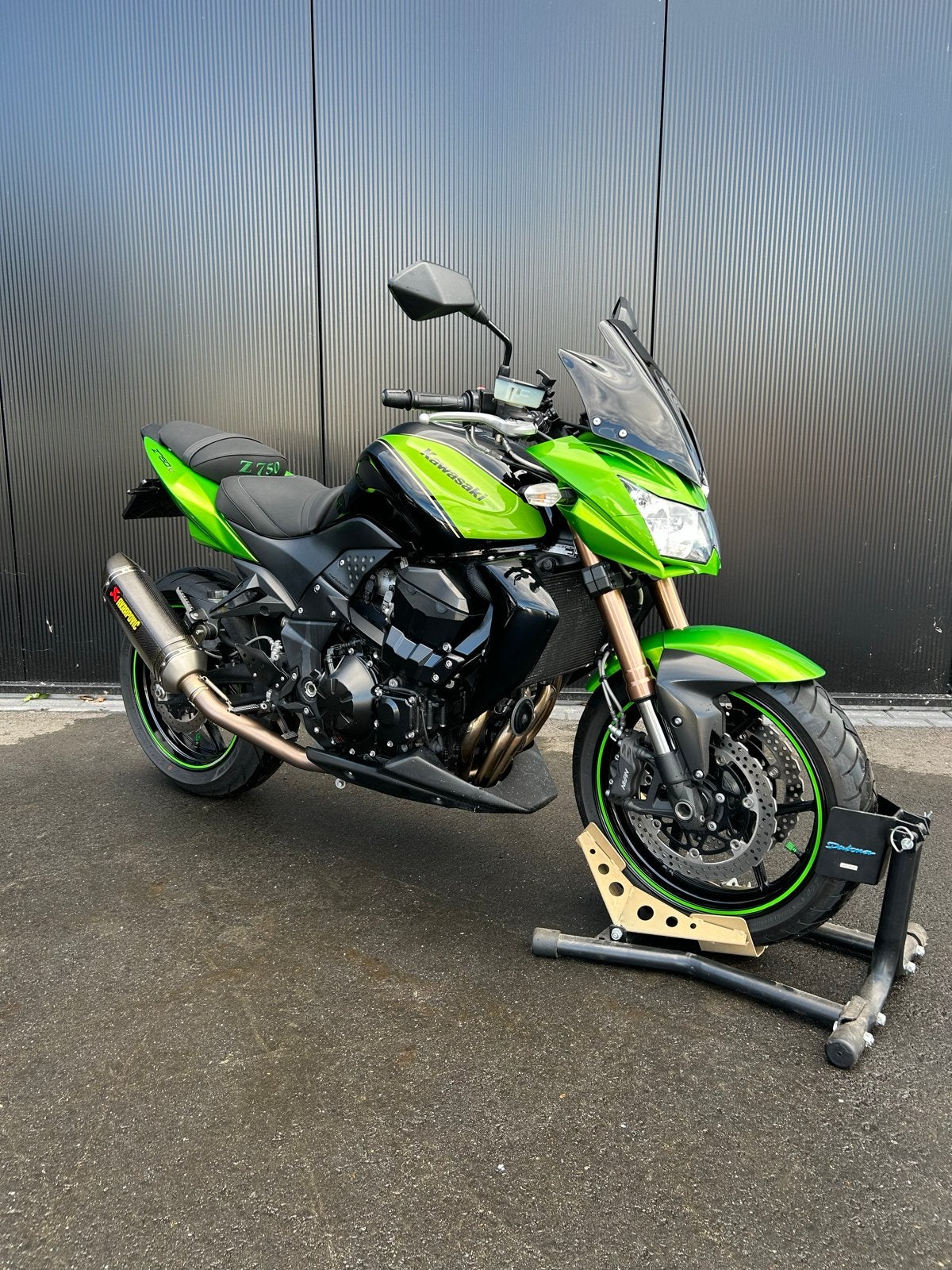 Kawasaki Z750R Zéér nette staat, Motoren, Sportuitlaat, 4 cilinders, Motorrijbewijs A, Gebruikt