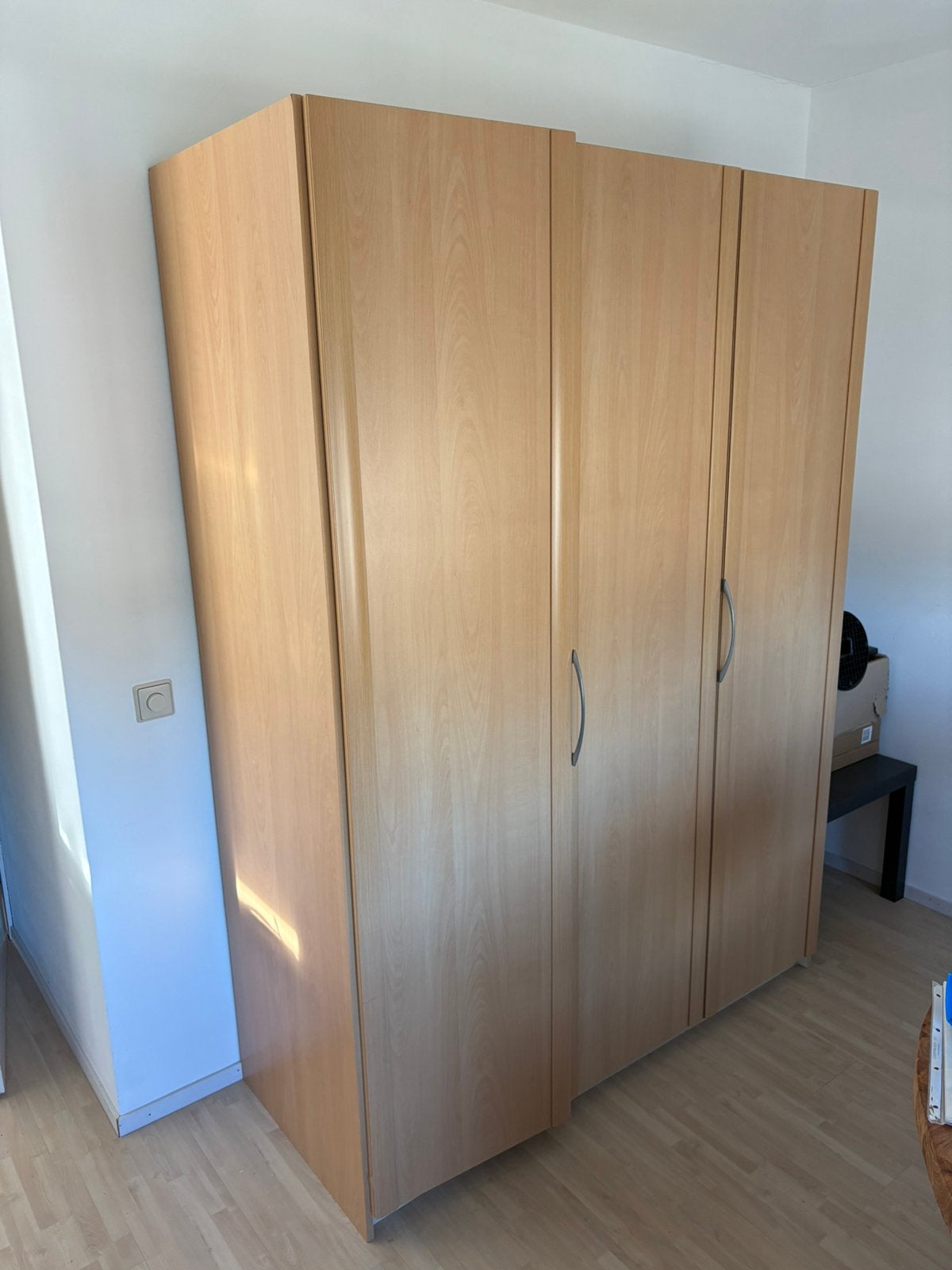 Kasten, Ophalen, Met deur(en), Gebruikt, 100 tot 150 cm