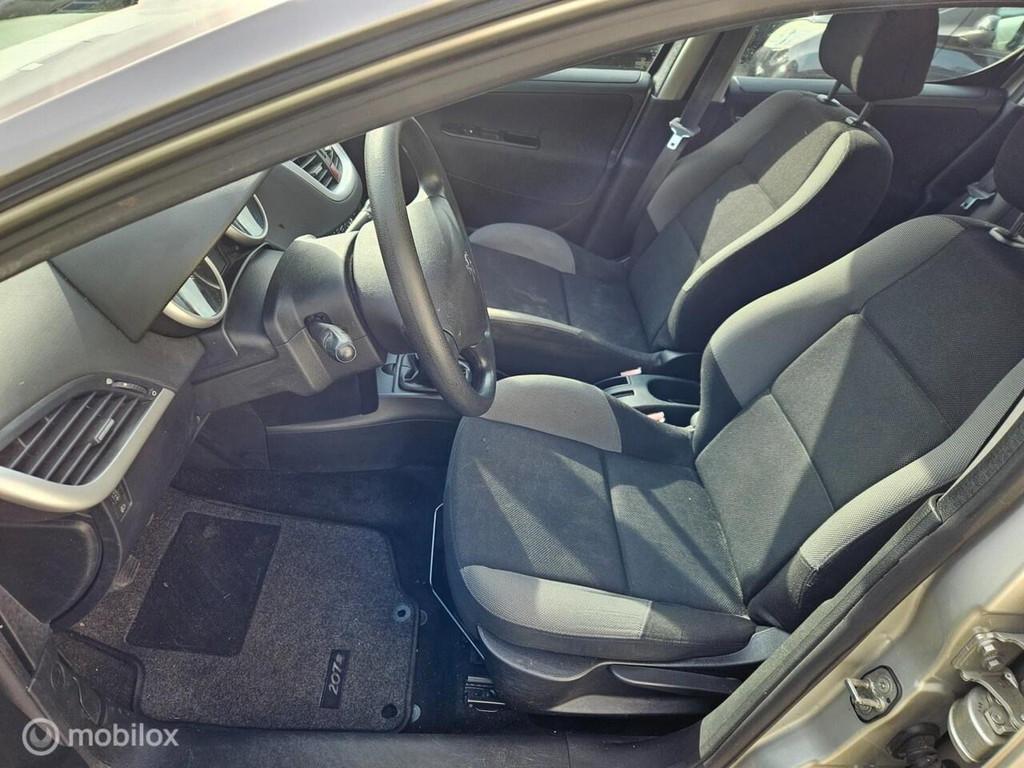Peugeot 207 1.4-16V X-line 5-DEURS..AIRCO, Voorwielaandrijving, 4 cilinders, 49 €/maand, Bedrijf