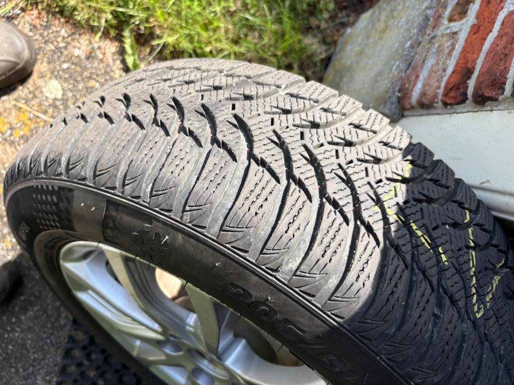 Kuhmo Winterbanden met Kia LM velgen voor oa kia niro, Auto-onderdelen, Banden en Velgen, Ophalen, 16 inch, Banden en Velgen, 205 mm