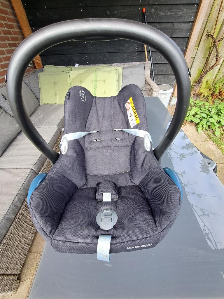 Maxi cosi Cabriofix + isofix base, Kinderen en Baby's, Autostoeltjes, Ophalen, Autogordel of Isofix, Gebruikt, 0 t/m 13 kg