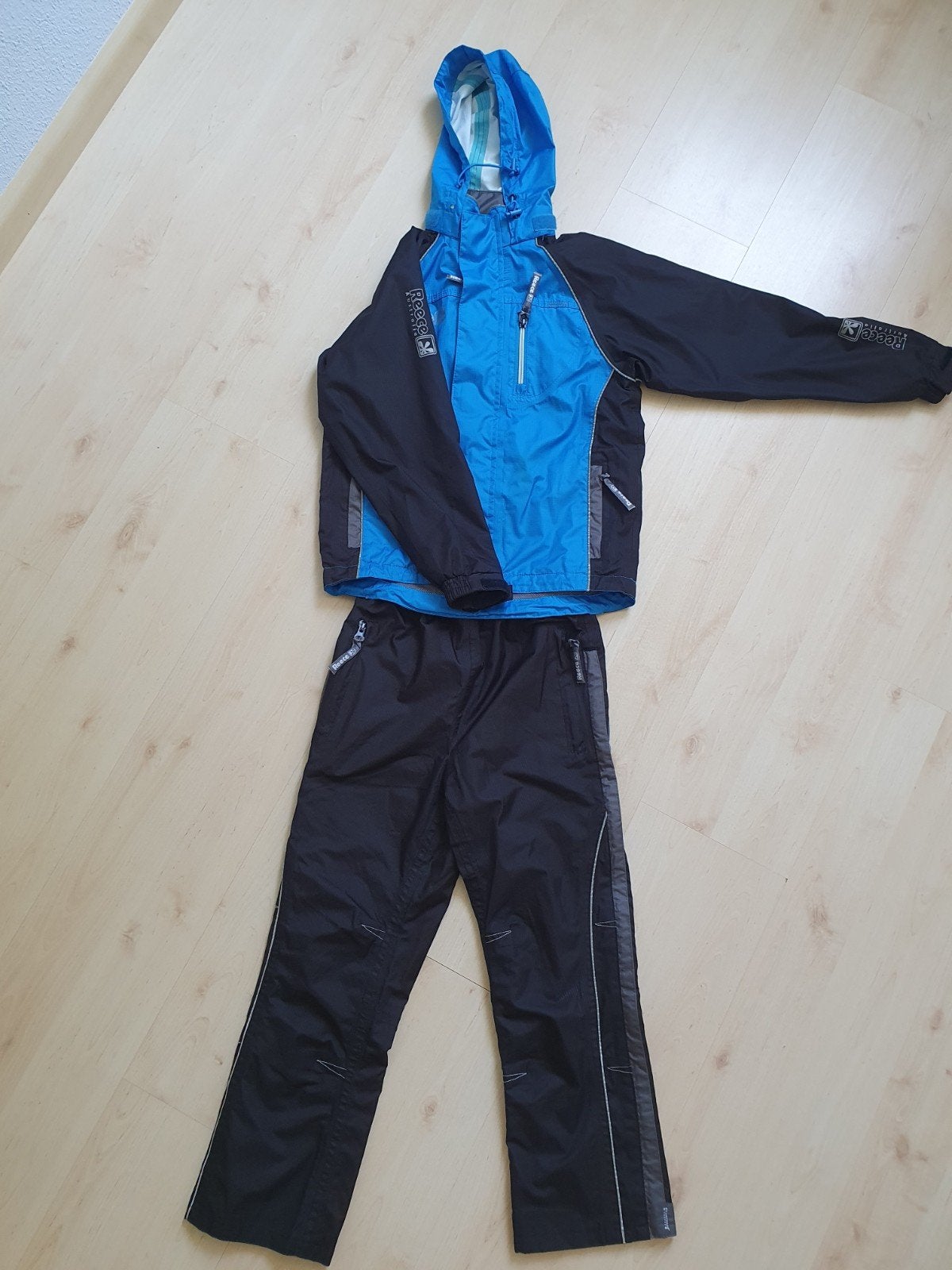 Reece trainingspak kind hockey 128, Ophalen of Verzenden, Zo goed als nieuw, Kleding