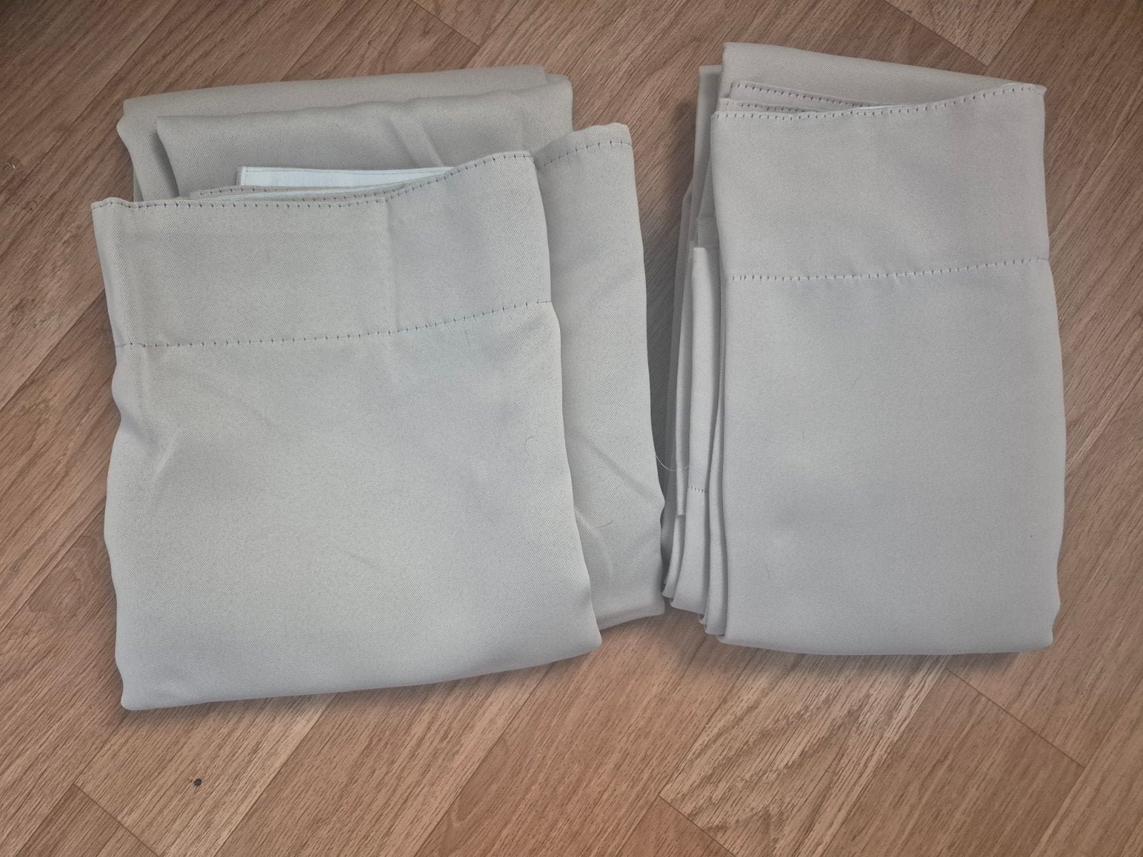 2x Verduisterden gordijnen. "Beige", Ophalen, Gebruikt, Beige, 260 cm