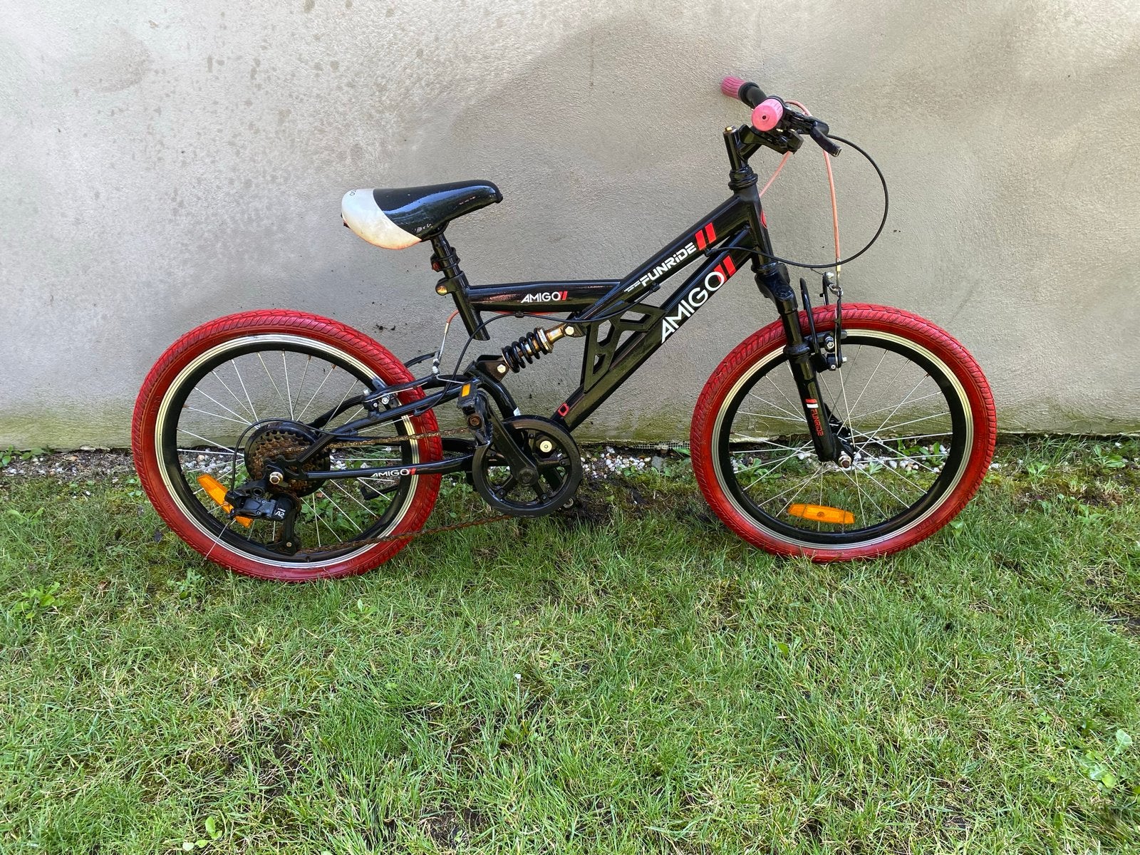 Amigo Funride Kinderfiets Zwart/Rood 20 inch, Fietsen en Brommers, Fietsen | Kinderfietsjes, Ophalen, Gebruikt, Velgrem, 16 tot 20 inch