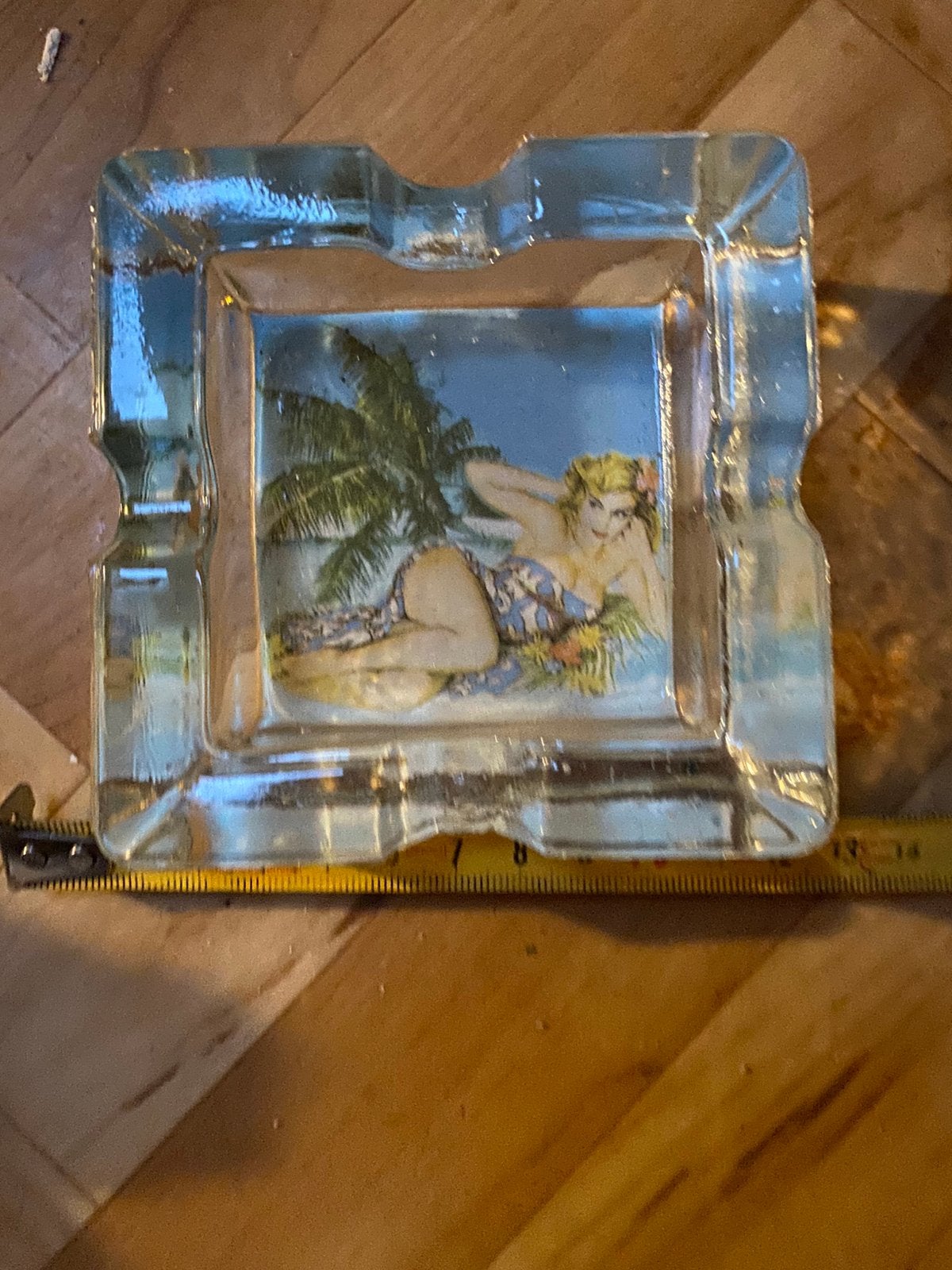 Oude asbak jaren 50 met pin up, Verzenden, Huis en Inrichting