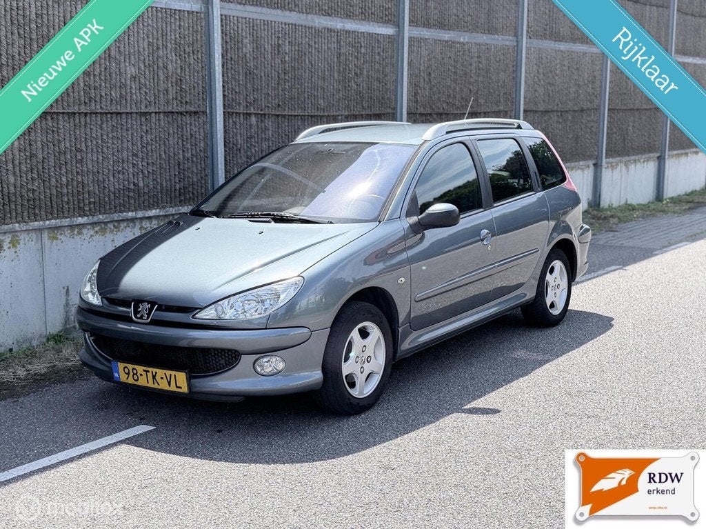 Peugeot 206 SW 1.4 Air-line 3 NAP/AIRCO/NWE APK/NWE DB RIEM, Voorwielaandrijving, 4 cilinders, Origineel Nederlands, Handgeschakeld