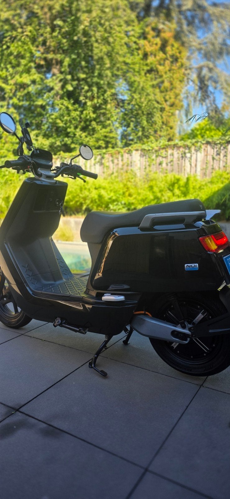 NIU NQi Sport Elektrische Scooter - Zo goed als nieuw, Maximaal 45 km/u, Elektrisch, Ophalen of Verzenden, Zo goed als nieuw