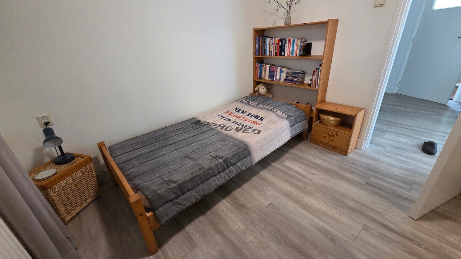 Eenpersoonsbed met boekenkast en nachtkastje - Hout, Ophalen, Gebruikt, 90 cm, Eenpersoons