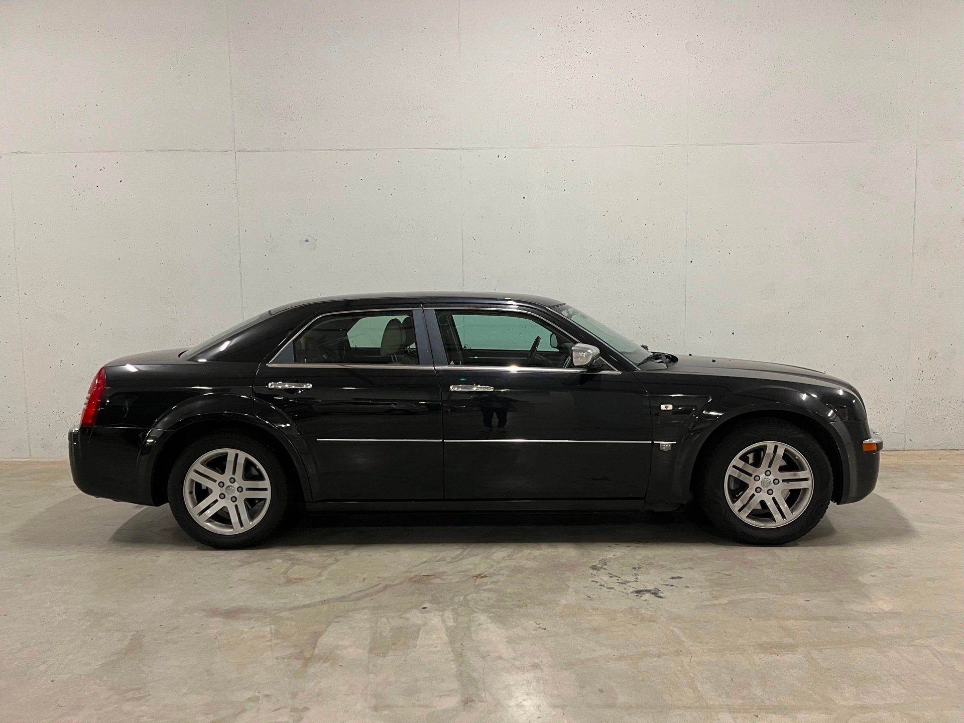 Chrysler 300C 3.0 V6 CRD Automaat Leer Navi Clima Cruise, Auto's, Chrysler, Automaat, Gebruikt, Bedrijf, Diesel