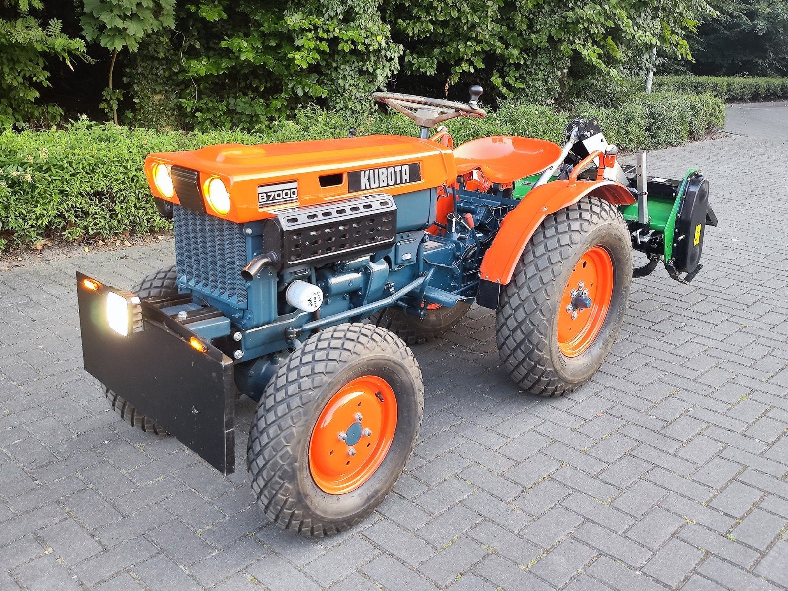 Kubota B7000, Zakelijke goederen, Agrarisch | Tractoren, tot 2500, Overige merken, tot 80 Pk, Gebruikt, Ophalen of Verzenden