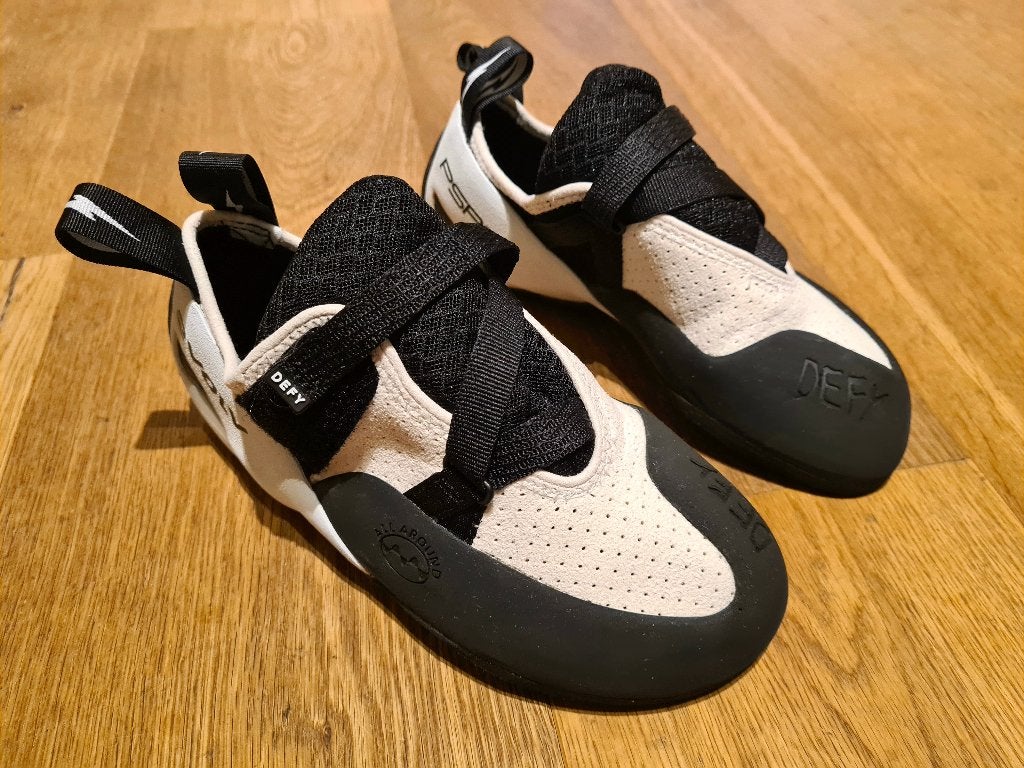 Evolv Defy 2025 NEW MODEL maat 40 (voor 38/39 voeten!), Ophalen, Nieuw, Klimsportschoenen