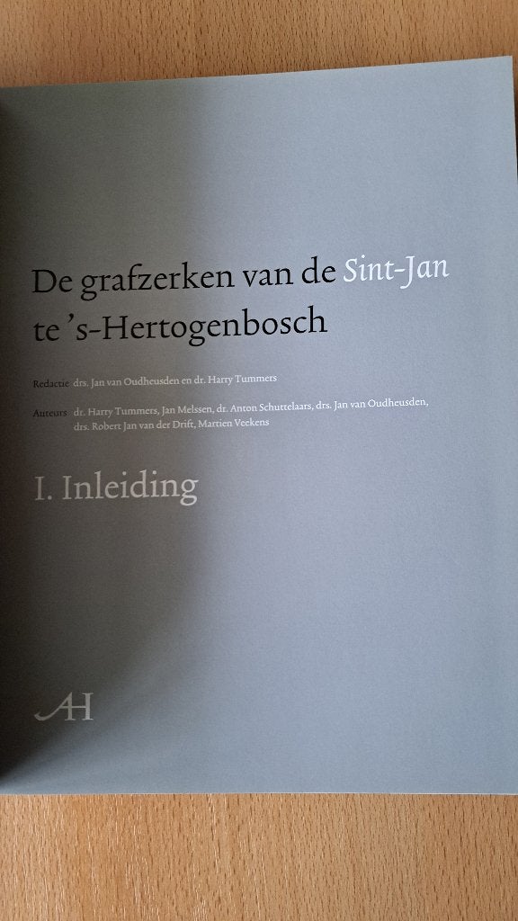 De grafzerken van de Sint Jan Den Bosch Inleiding, Boeken, 20e eeuw of later, Ophalen of Verzenden, Zo goed als nieuw, Meerdere auteurs