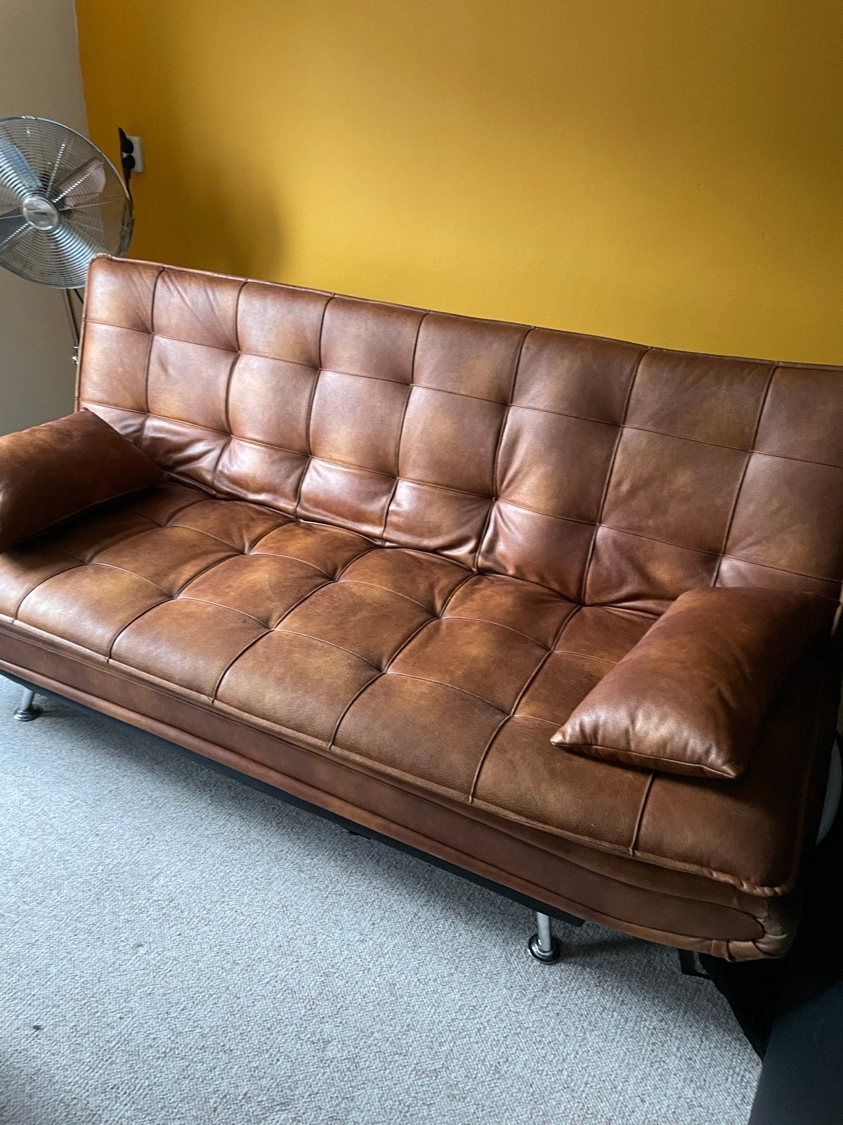 Mooie 3-persoons slaapbank in cognac kleur, Huis en Inrichting, Ophalen of Verzenden, Gebruikt, Tweepersoons, Bruin