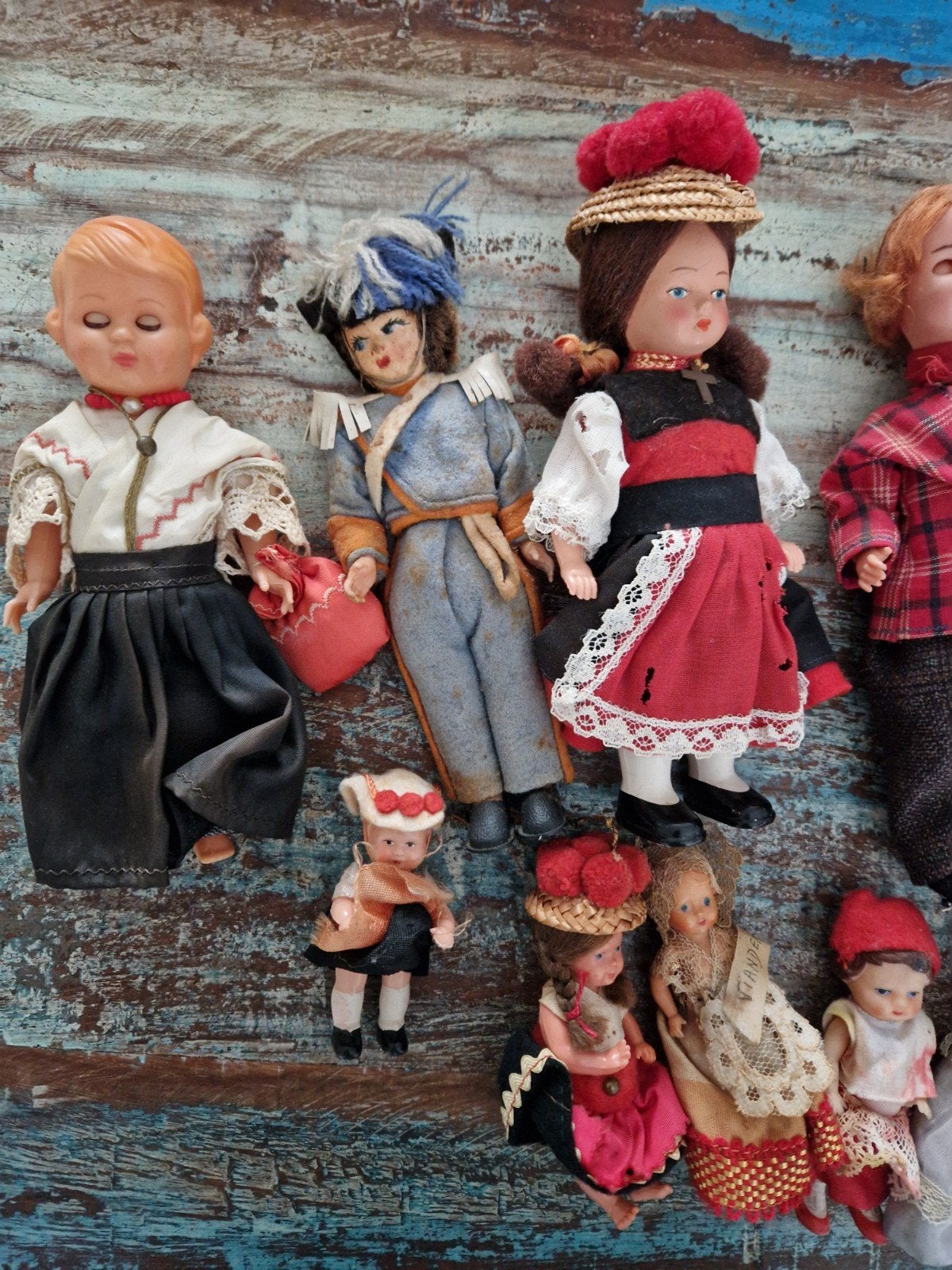 oude klederdracht poppen., Verzamelen, Poppen, Ophalen of Verzenden, Gebruikt, Pop