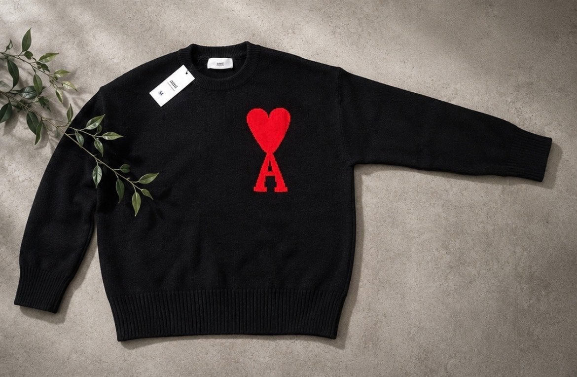 Ami Paris Ami de Coeur trui - Zwart met rood hart - M, Kleding | Heren, Truien en Vesten, Ophalen of Verzenden, Zo goed als nieuw