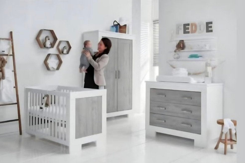 Lucca Ledikant/Juniorbed - Wit/Grijs (70x140 cm), Ophalen, Gebruikt, 70 tot 85 cm, Lattenbodem