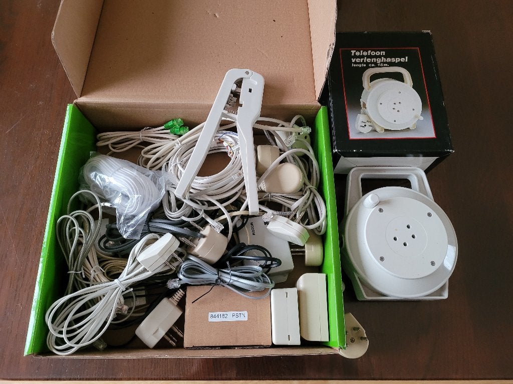 telefoon stekkers, kabel, kabelhaspel, tang, enz, Telecommunicatie, Ophalen of Verzenden