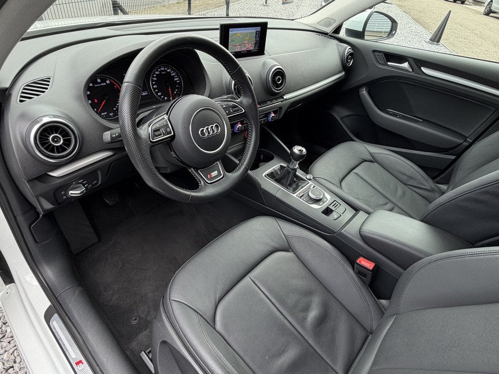 Audi A3 Limousine 1.4 TFSI S-Line Navi|Leer|Xenon|PDC|Cruis, Auto's, Audi, Voorwielaandrijving, Gebruikt, 4 cilinders, 1210 kg