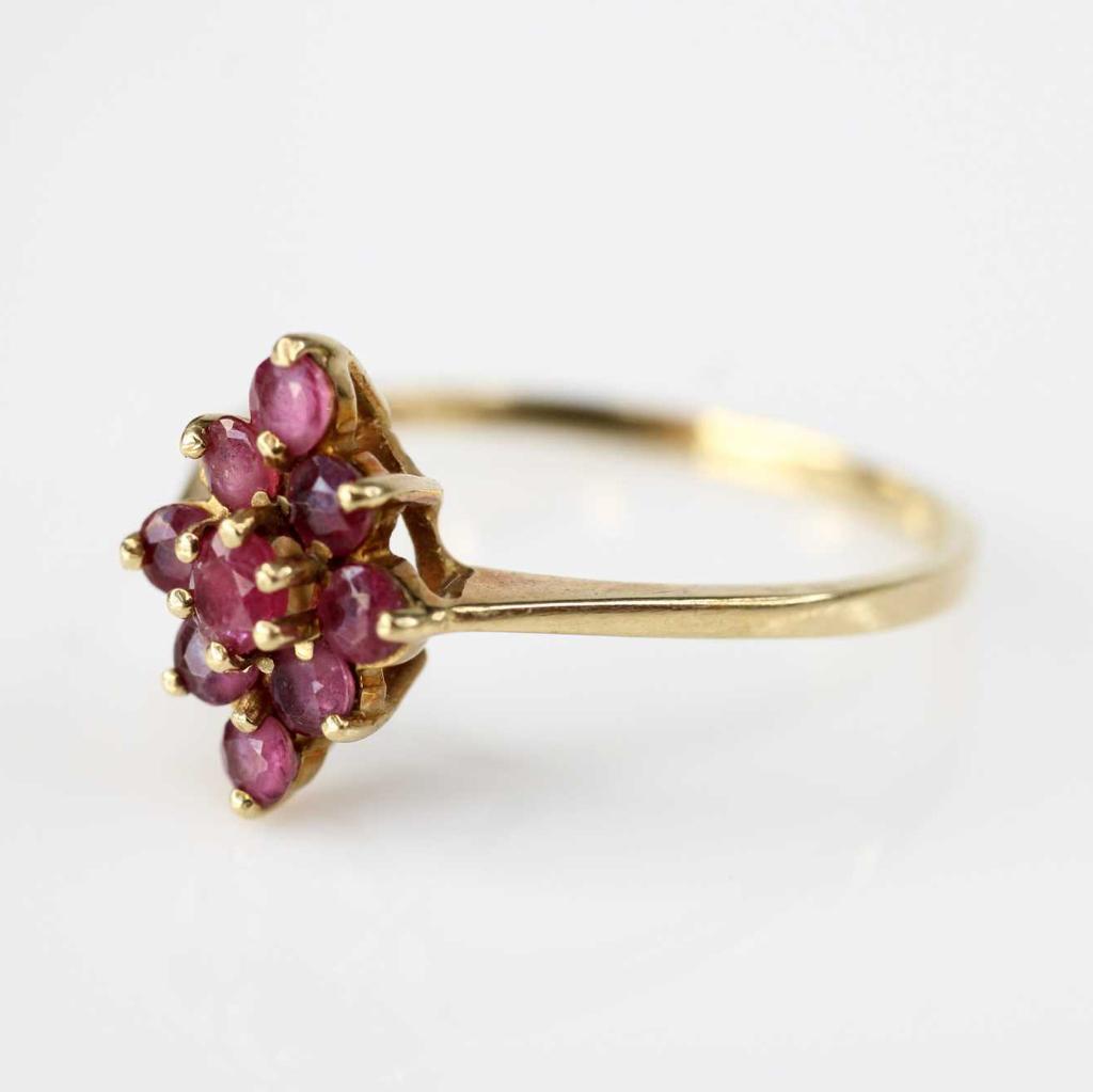 9karaat gouden vintage ring robijn marquise cluster 18,75, 18 tot 19, Ophalen of Verzenden, Zo goed als nieuw, Met edelsteen