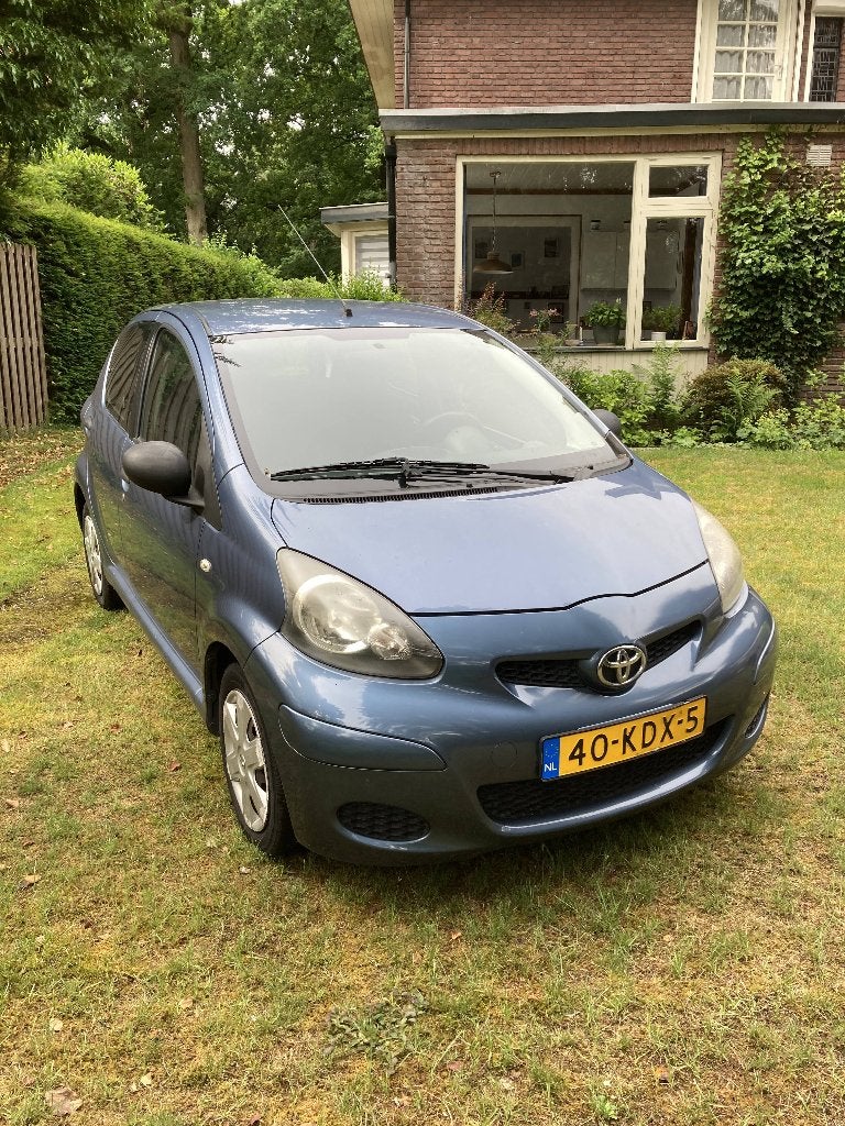 Toyota Aygo 1.0 12V Vvt-i 5DRS 2009 Blauw, Auto's, Toyota, Particulier, Aygo, Grootlichtassistent, Metallic lak, Radio, Benzine