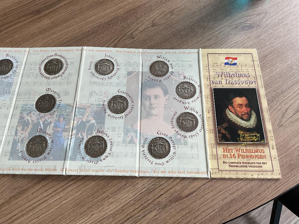 Wilhelmus in 16 munten., Ophalen of Verzenden, Overige materialen, Nederland