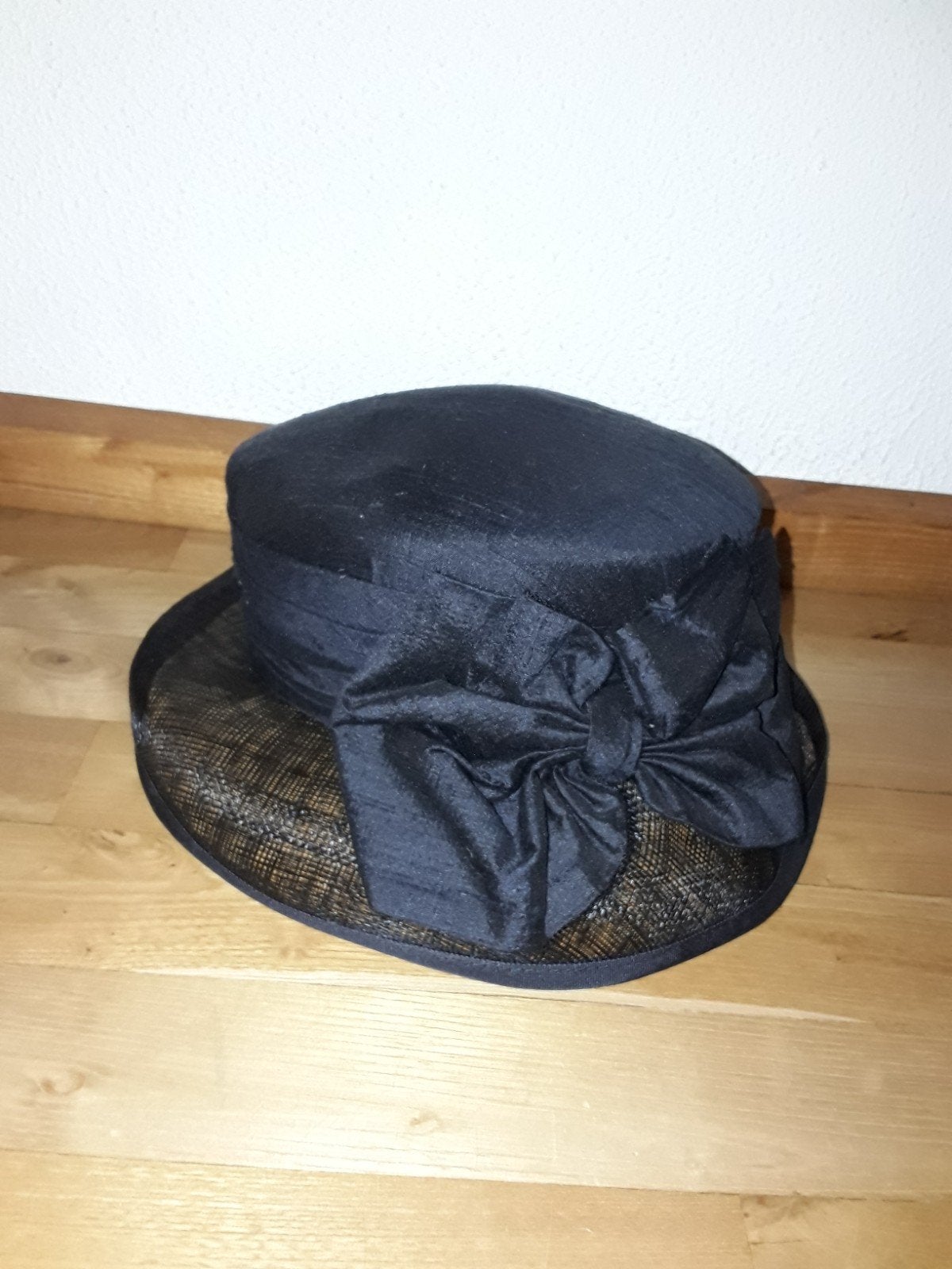 Donkerblauwe zijden Kay Bee hoed, Kay Bee, Ophalen of Verzenden, Zo goed als nieuw, Hoed