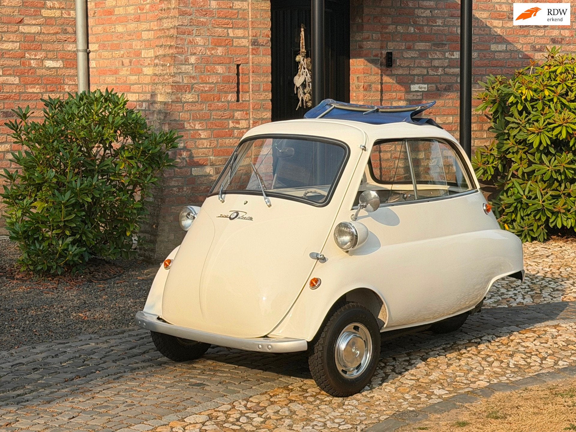 BMW Isetta 300 3-wiel, Auto's, Wit, Origineel Nederlands, Overige kleuren, Handgeschakeld