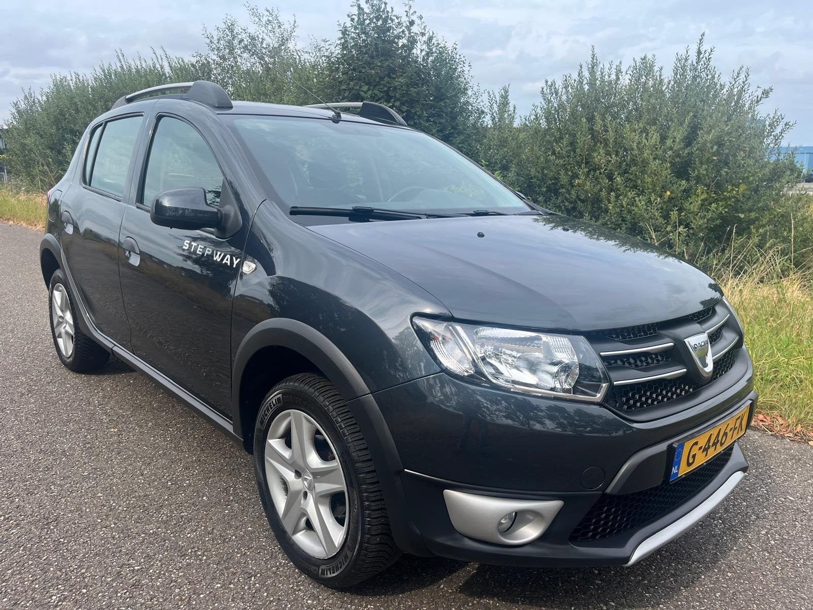 Dacia Sandero 0.9 TCe | Airco | Cruise | Bluetooth | Navi |, Auto's, Voorwielaandrijving, 898 cc, Euro 6, Bedrijf