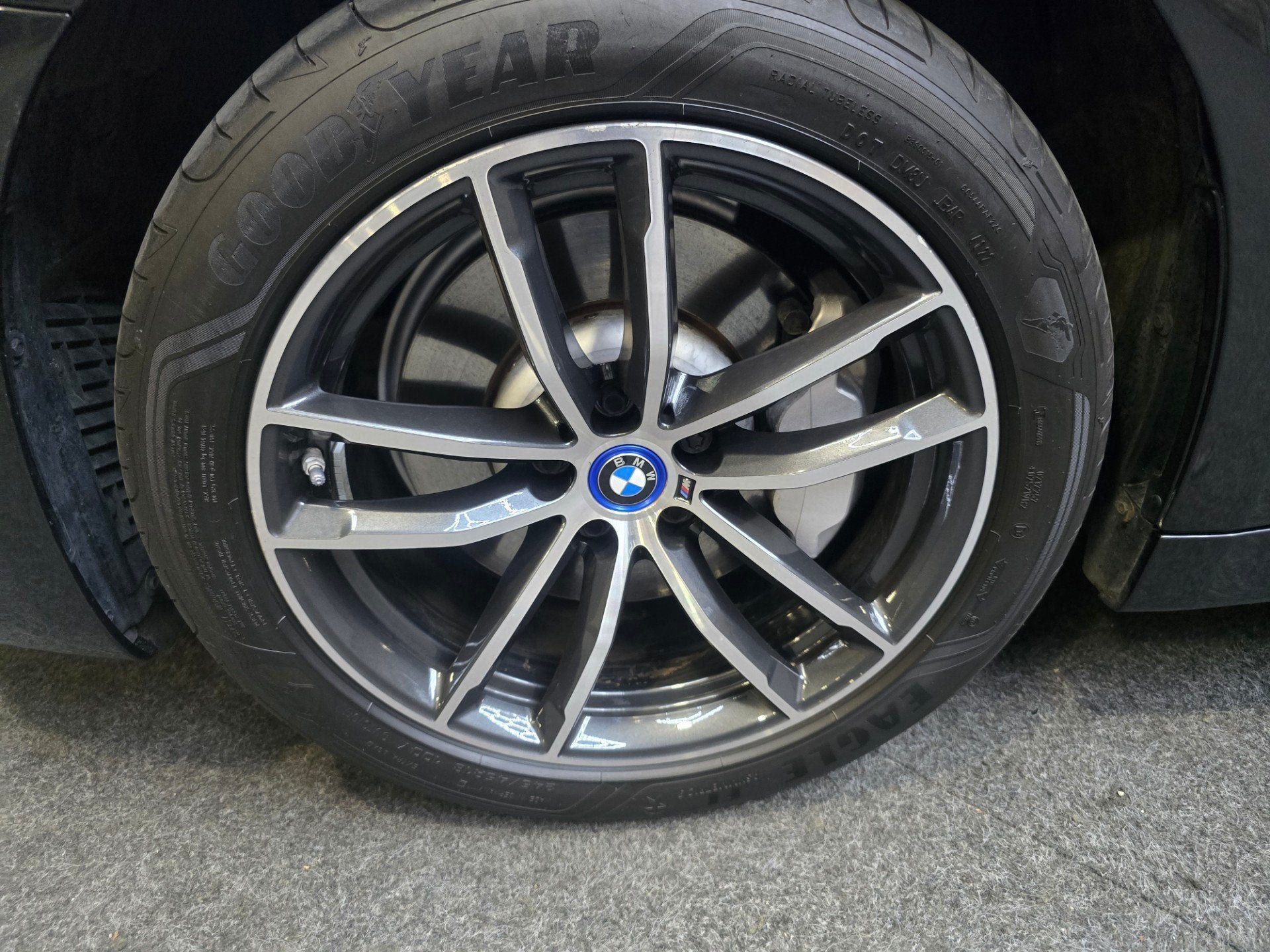 BMW 5-serie 530e Business Edition M-Sport Plus HUD Navi LED, Auto's, Achterwielaandrijving, Gebruikt, 4 cilinders, Bedrijf