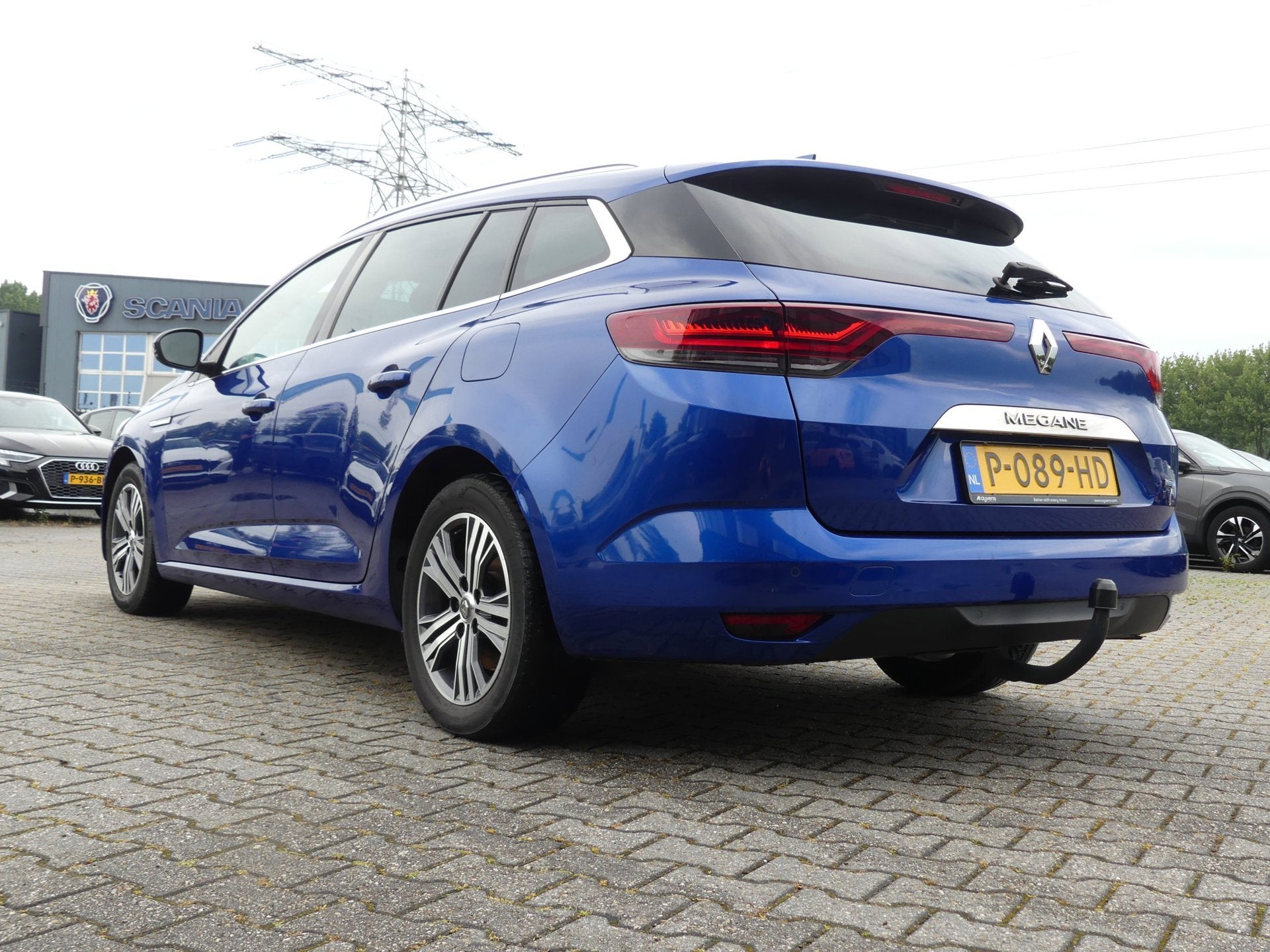 Renault Mégane Estate 1.6 E-Tech Plug-in Hybrid 160 Intens, Dealer onderhouden, 77 km/l, Gebruikt, 4 cilinders