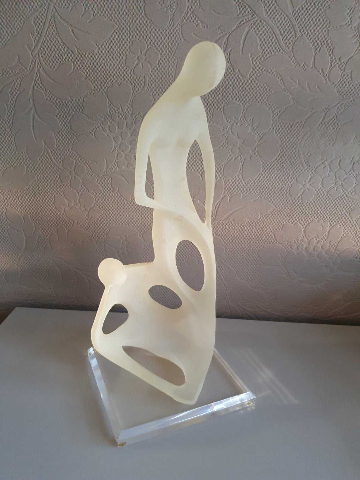Abstracte sculptuur  - Modern design, Antiek en Kunst, Ophalen, Glas, Groep mensen, 20 - 50 cm