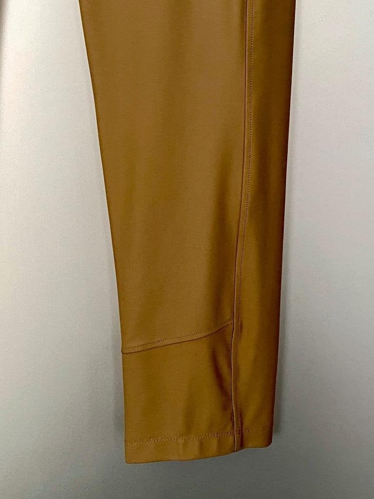 J408 Dayz maat M=38/40 travelstof broek 7/8e beige, Maat 38/40 (M), Beige, Ophalen of Verzenden, Zo goed als nieuw