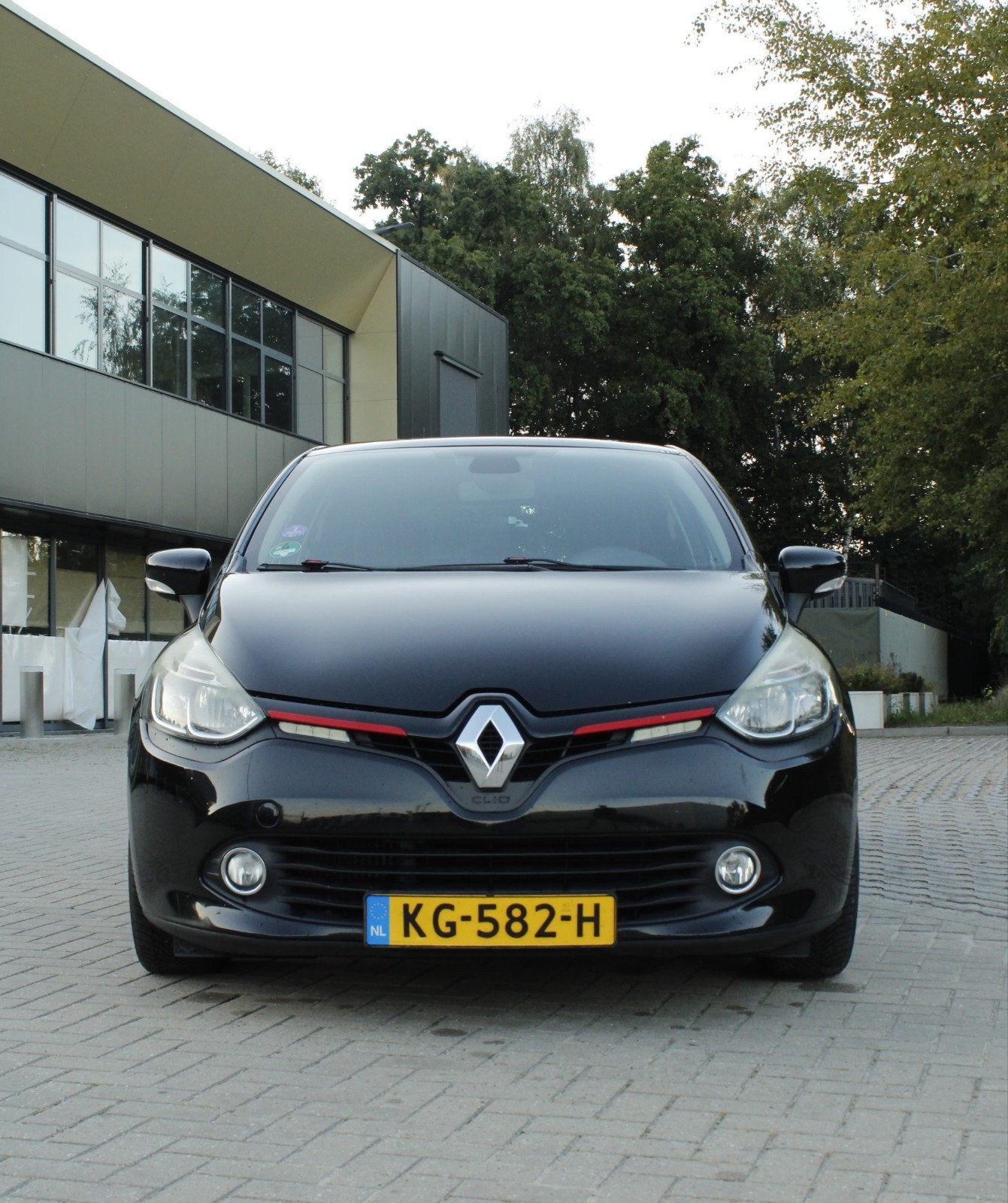 Renault Clio 0.9 TCE 66KW 5-DRS 2013 Zwart, Voorwielaandrijving, 898 cc, 540 kg, Zwart