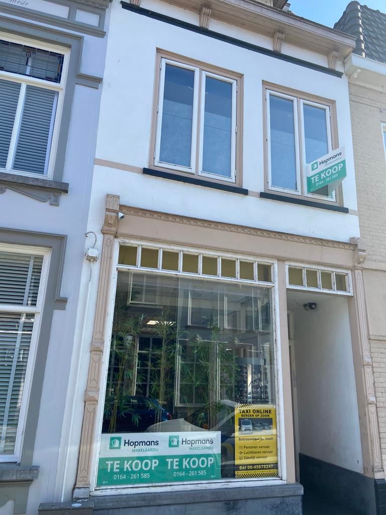 Te Koop Woning en Winkelpand Broodjezaak, Ophalen of Verzenden