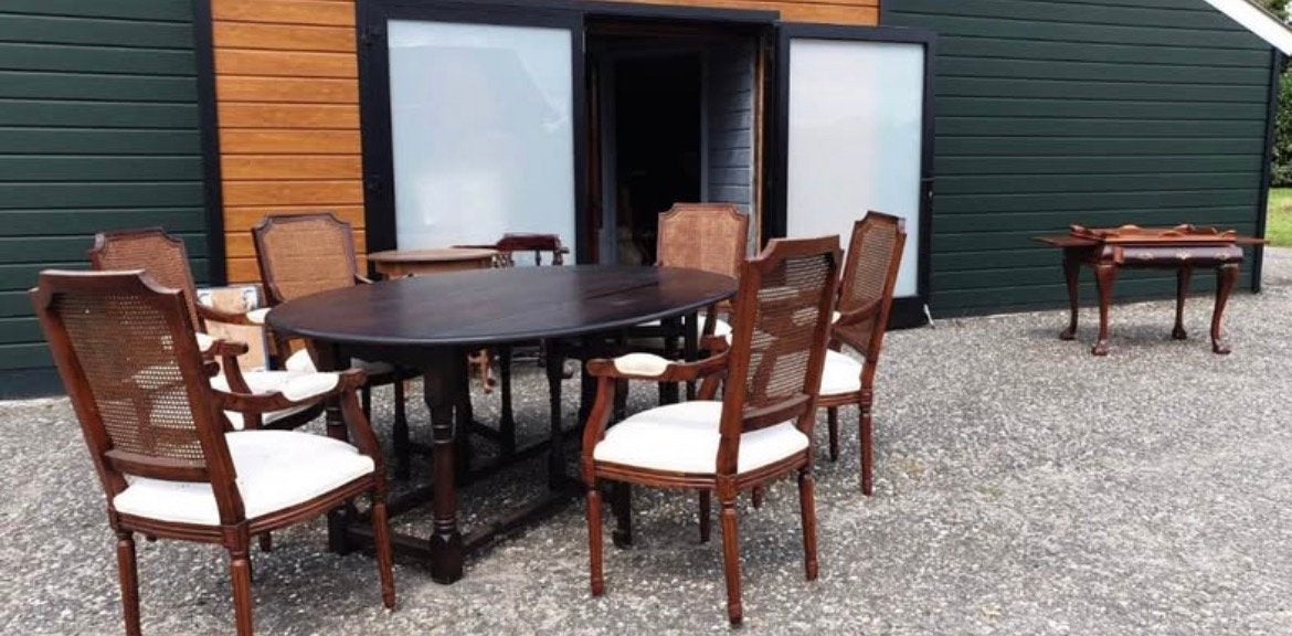 Klassieke eettafel met stoelen  MAGAZIJN OPRUIMING, Antiek en Kunst, Ophalen