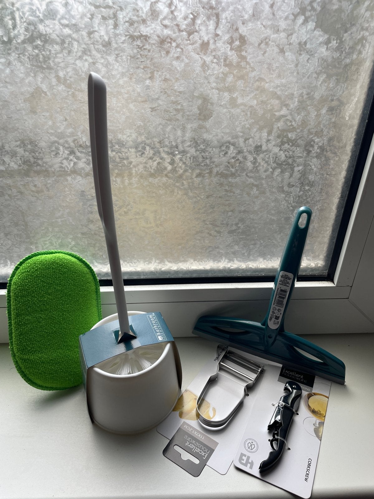 Schoonmaakset: toiletborstel, raamwisser, spons, keukengerei, Huis en Inrichting, Schoonmaakartikelen, Ophalen, Overige typen