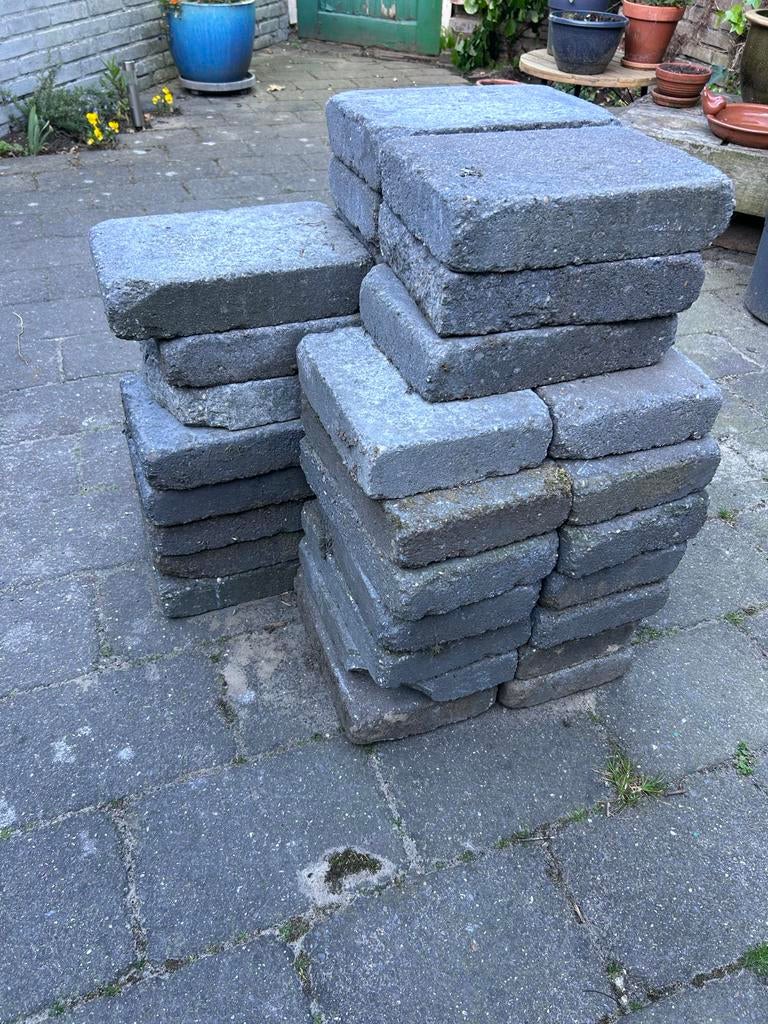 Gratis af te halen!  Tegels voor terras of pad, Tuin en Terras, Tegels en Klinkers, Ophalen, Overige materialen, Gebruikt, 5 tot 10 m²