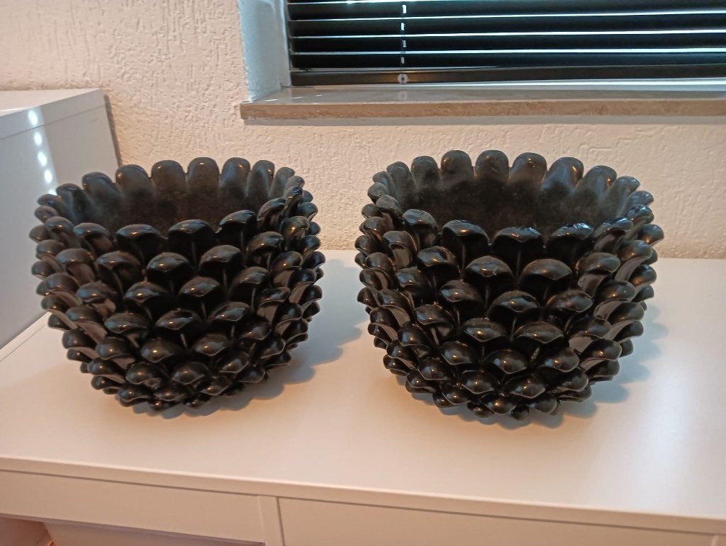2 zwarte ananas bloempotten, Ophalen, Zo goed als nieuw