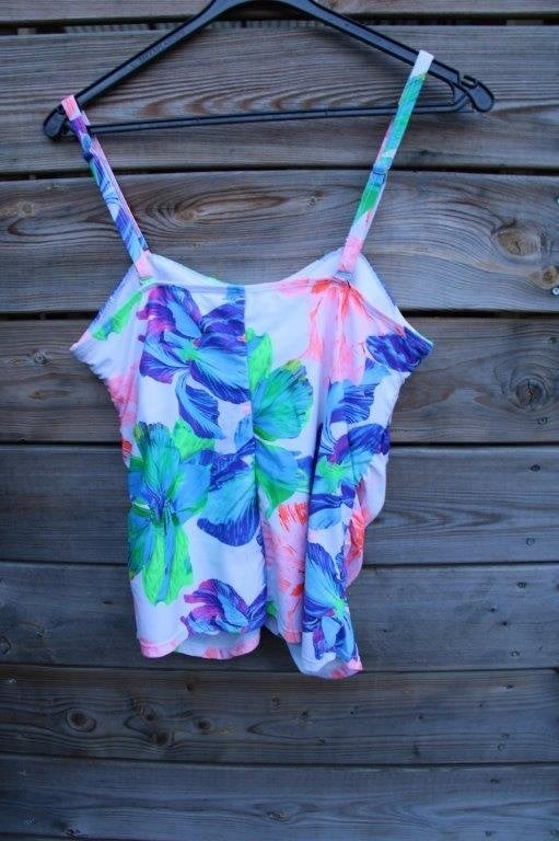 Tankinitop  gekleurd mt L Vaste prijs, Kleding | Dames, Badmode en Zwemkleding, Ophalen of Verzenden, Zo goed als nieuw, Overige kleuren