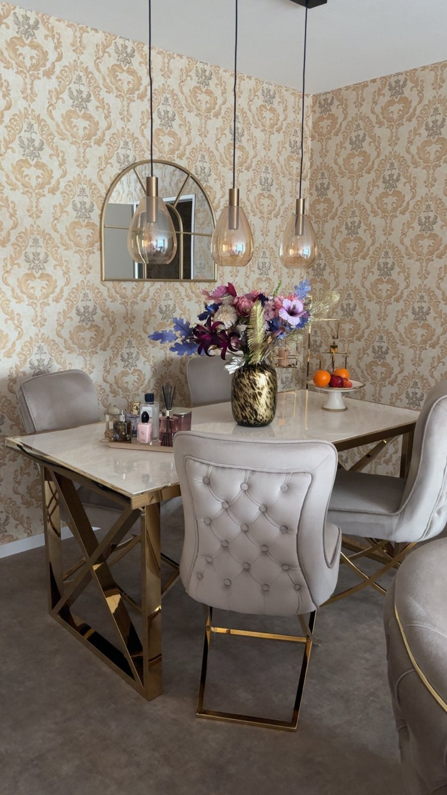 Luxe Eettafel met Gouden Onderstel en Marmerlook Blad, Zo goed als nieuw, Vijf personen of meer, Rechthoekig, 50 tot 100 cm