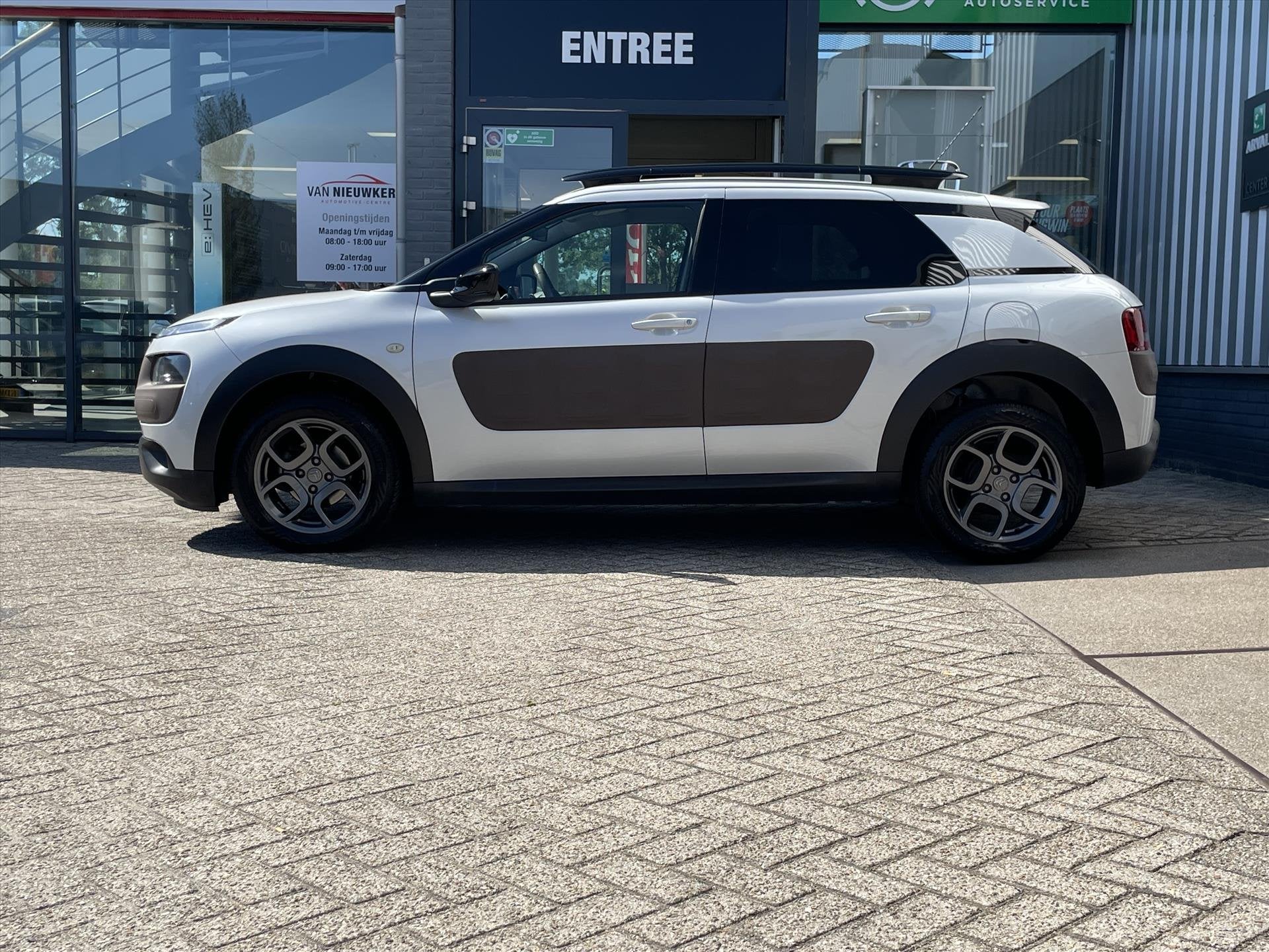 CITROEN C4 Cactus PureTech Automaat SHINE | Navi | Trekhaak, Automaat, 12 maanden, Stof, 82 pk