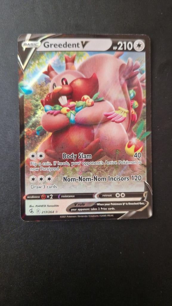 Greedent V 217/264 Fusion Strike Pokemon, Ophalen of Verzenden, Zo goed als nieuw, Losse kaart