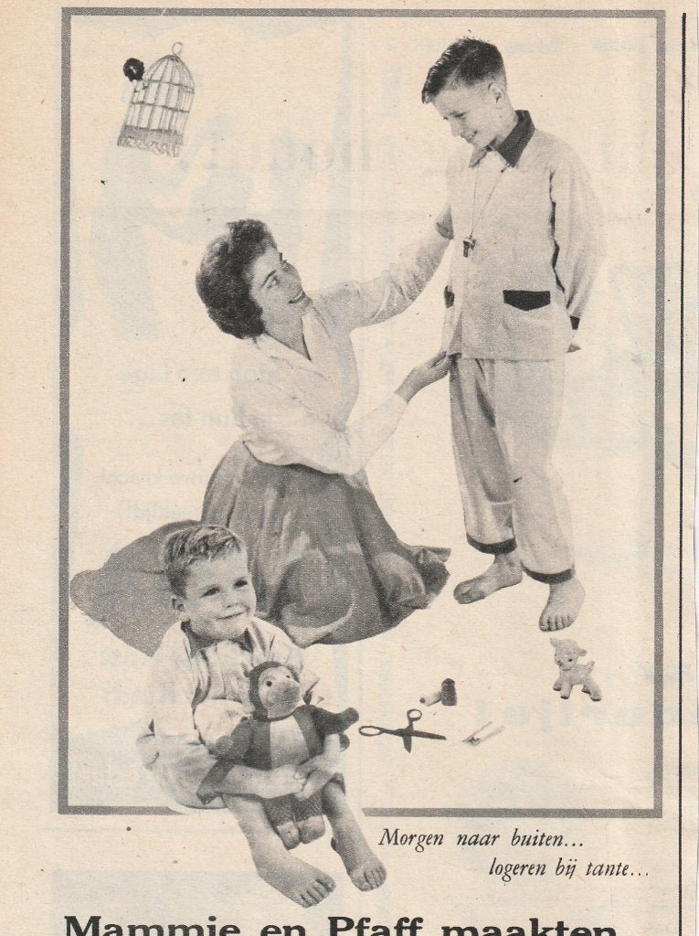 retro reclame 1958 Pfaff naaimachine jongetje pyjama, Verzenden, Overige typen