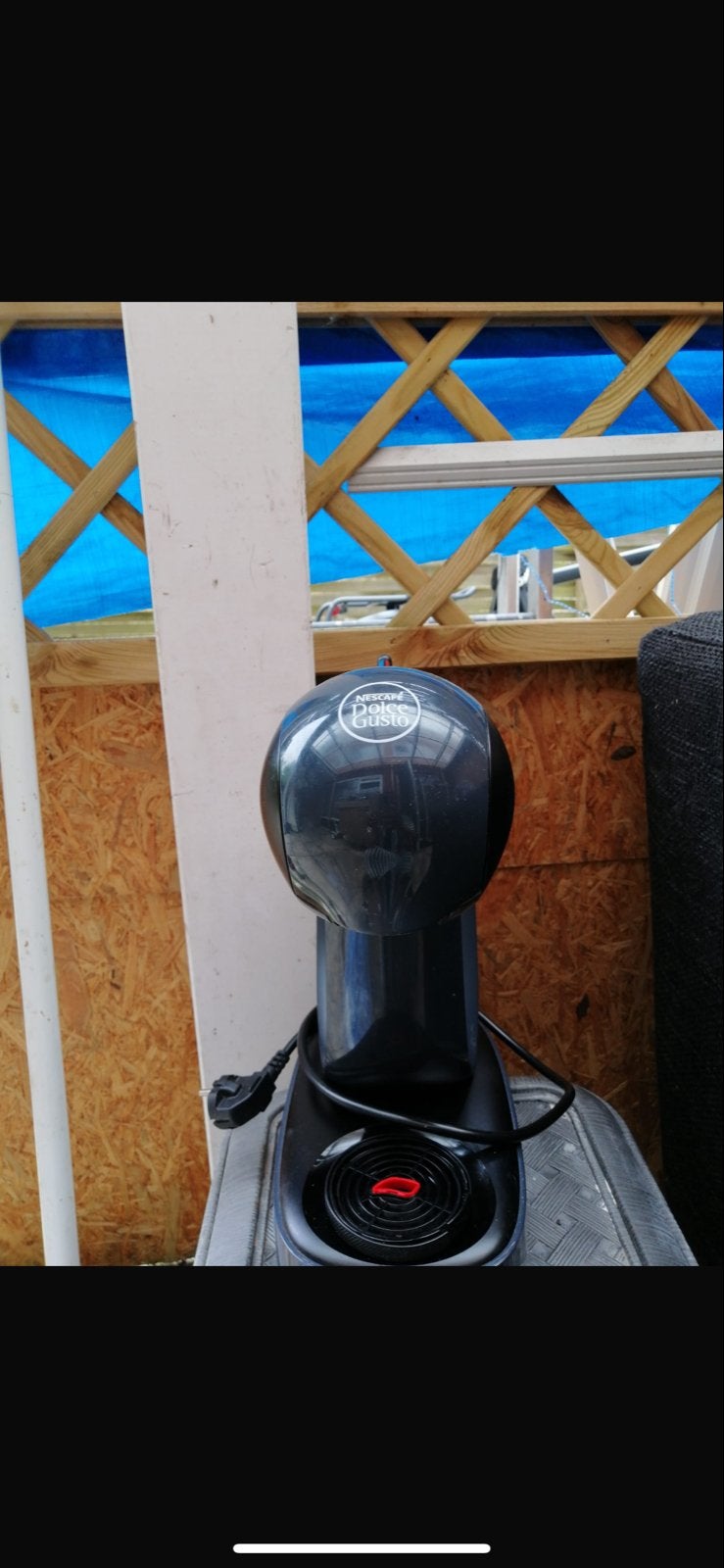 Nescafé Dolce Gusto koffiezetapparaat, Witgoed en Apparatuur, Koffiezetapparaten, Ophalen, Koffiepads en cups, Gebruikt, Koffiemachine
